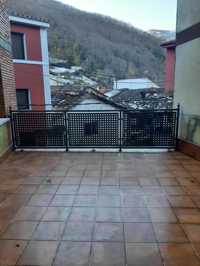 Piso Con Terraza En Felechosa Apartment Ngoại thất bức ảnh